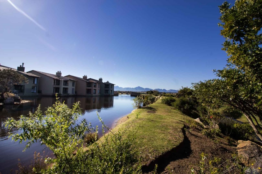 2 Bedroom Property for Sale in Oubaai Western Cape